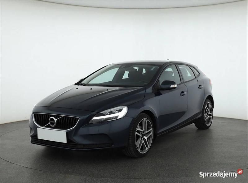 Używany Volvo V40 2018 Niebieski Kombi