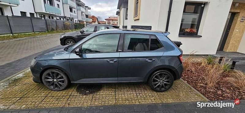 Szary Używany 2016 Skoda Fabia Monte Carlo Hatchback | 42 999 zł (Uczciwa cena) - Obraz 1/4