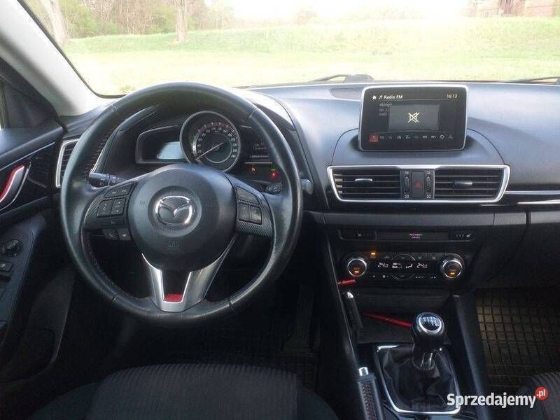 Używany Mazda 3 2015 Czerwony Hatchback