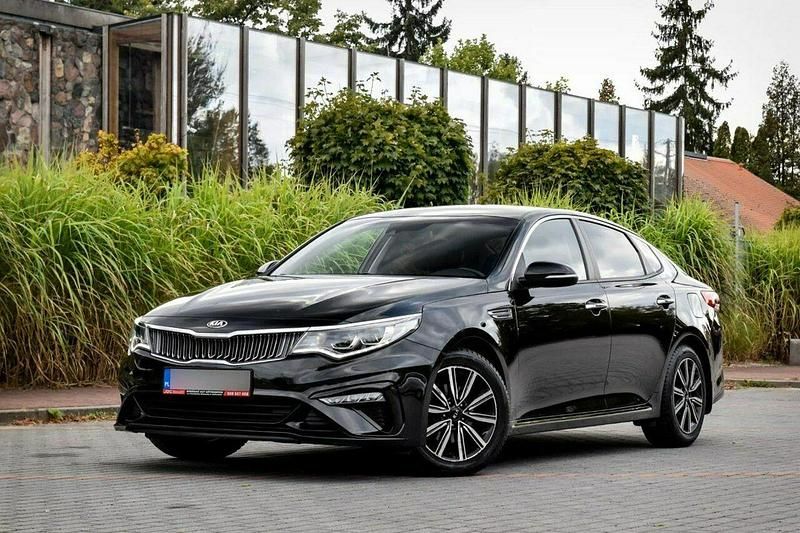 Używany Kia Optima 180 KM (132 kW) 2019 Czarny Sedan/Limuzyna