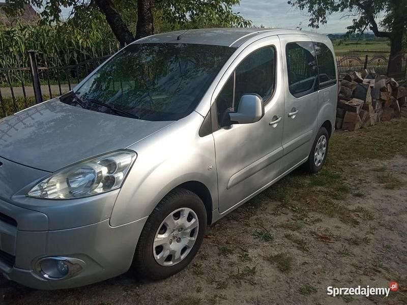 Srebrny Używany 2012 Peugeot Partner Minivan | 14 900 zł (Super Cena) - Obraz 1/4