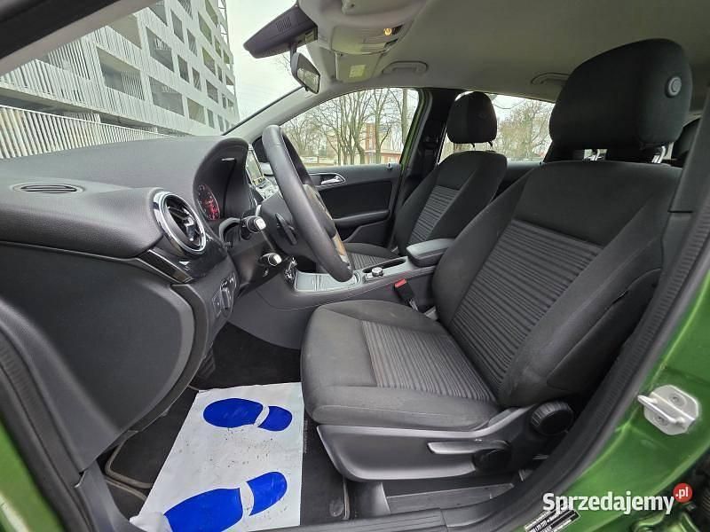 Używany 2017 Mercedes B180 Minivan | 58 900 zł (Uczciwa cena) - Obraz 1/4