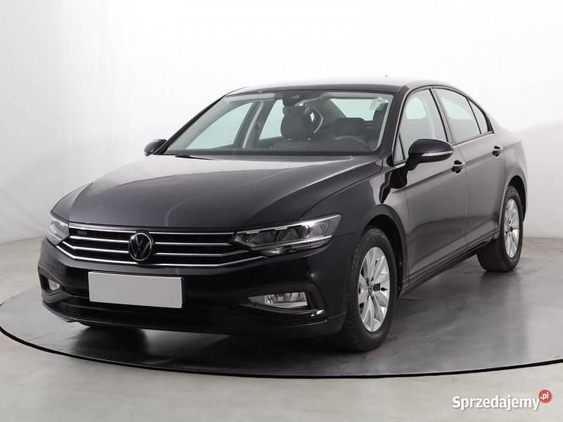 Używany VW Passat 2021 Czarny Sedan/Limuzyna
