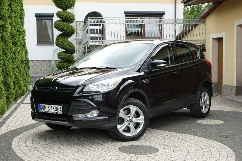 Czarny Używany 2015 Ford Kuga SUV | 39 900 zł (Dobra cena) - Obraz 1/4