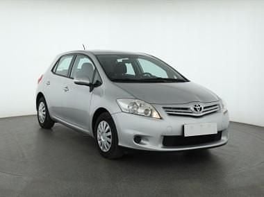 Srebrny Używany 2013 Toyota Auris Hatchback | 25 999 zł (Dobra cena) - Obraz 1/4
