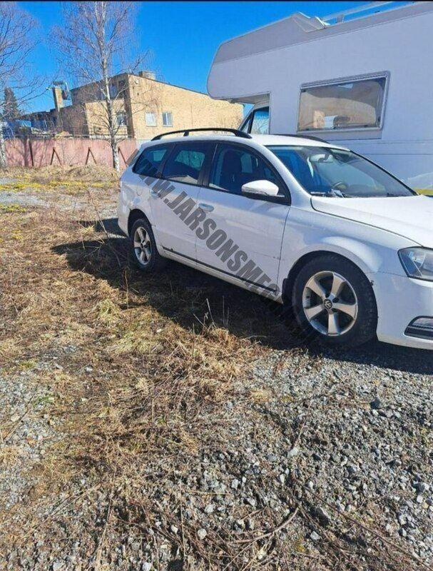 Biały Używany 2012 VW Passat Kombi | 18 400 zł (Dobra cena) - Obraz 1/4