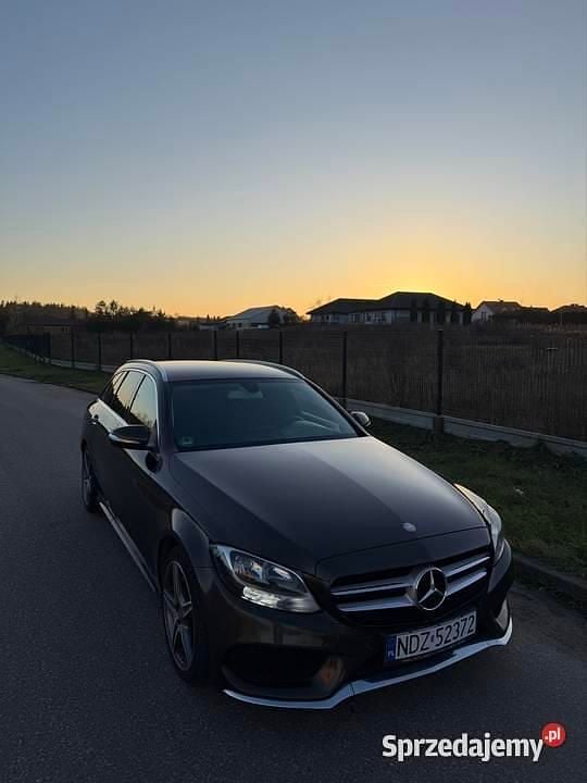 Używany Mercedes C200 2016 Brązowy Kombi
