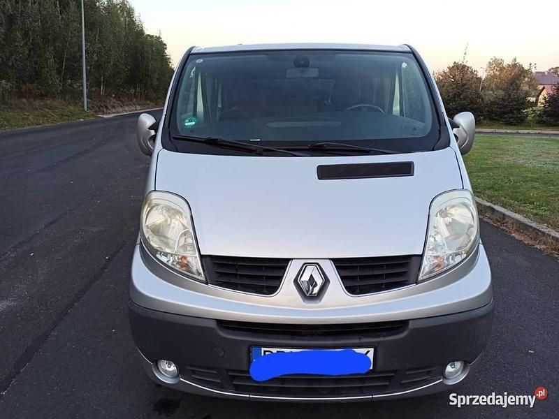 Używany Renault Trafic 2007 Srebrny Minivan