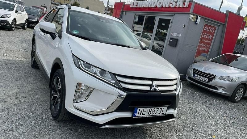 Biały Używany 2019 Mitsubishi Eclipse Cross SUV | 74 900 zł (Uczciwa cena) - Obraz 1/4