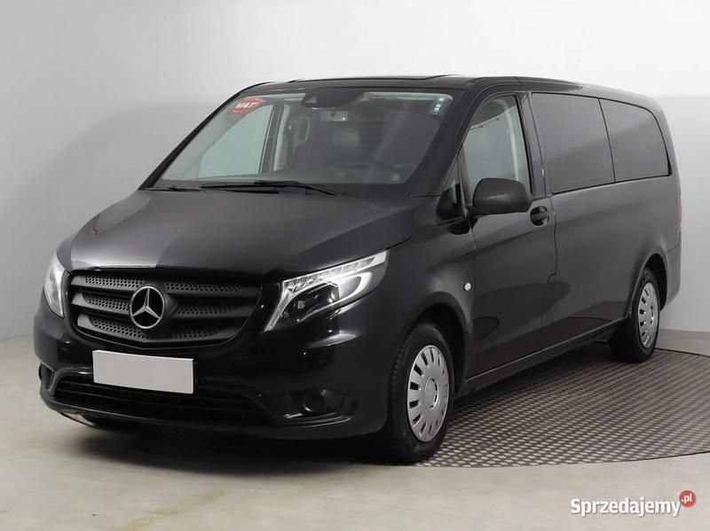 Używany Mercedes Vito 2019 Czarny Van