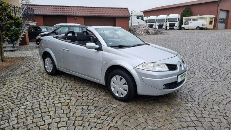 Srebrny Używany 2007 Renault Mégane Cabriolet Kabriolet | 11 900 zł - Obraz 1/4