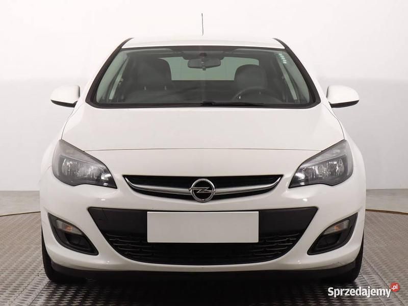 Biały Używany 2015 Opel Astra Sedan/Limuzyna | 31 999 zł (Uczciwa cena) - Obraz 1/4