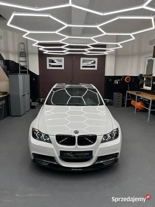 Biały Używany 2007 BMW 318 Sedan/Limuzyna | 31 000 zł - Obraz 1/4