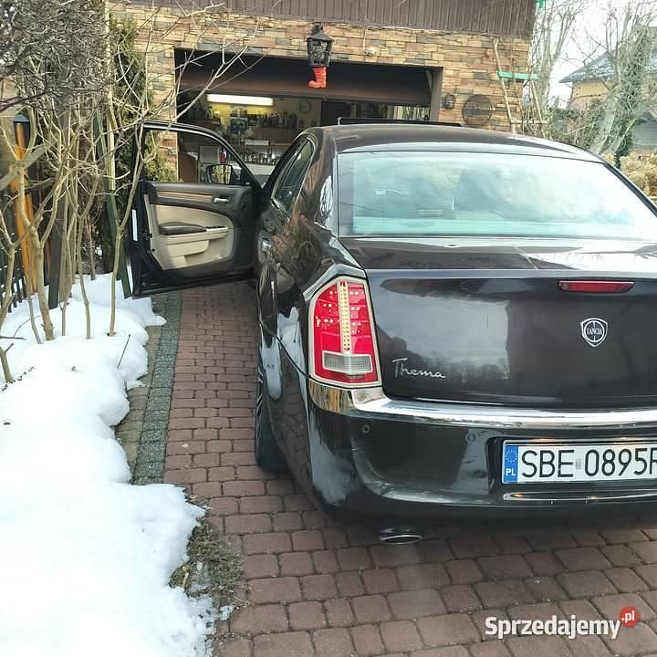 Używany Lancia Thema 2011 Brązowy Sedan/Limuzyna