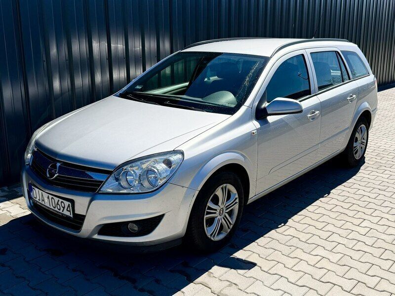 Srebrny (metalik) Używany 2008 Opel Astra Kombi | 9000 zł (Dość drogi) - Obraz 1/4