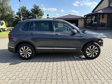 Inny kolor Używany 2022 VW Tiguan SUV | 68 000 zł - Obraz 1/4