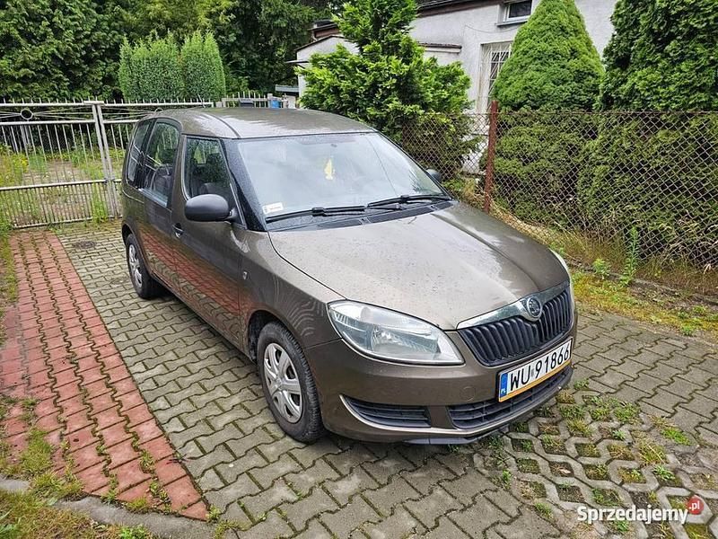 Brązowy Używany 2013 Skoda Roomster Kombi | 15 500 zł (Dość drogi) - Obraz 1/4