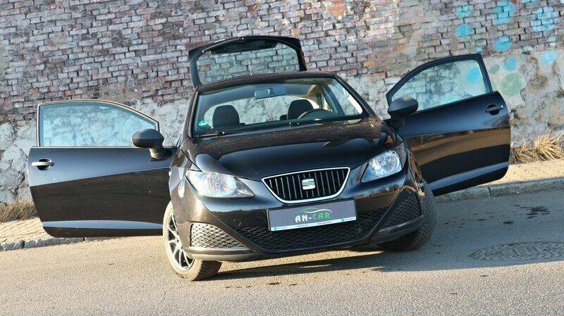Czarny Używany 2010 Seat Ibiza Hatchback | 14 700 zł (Uczciwa cena) - Obraz 1/4