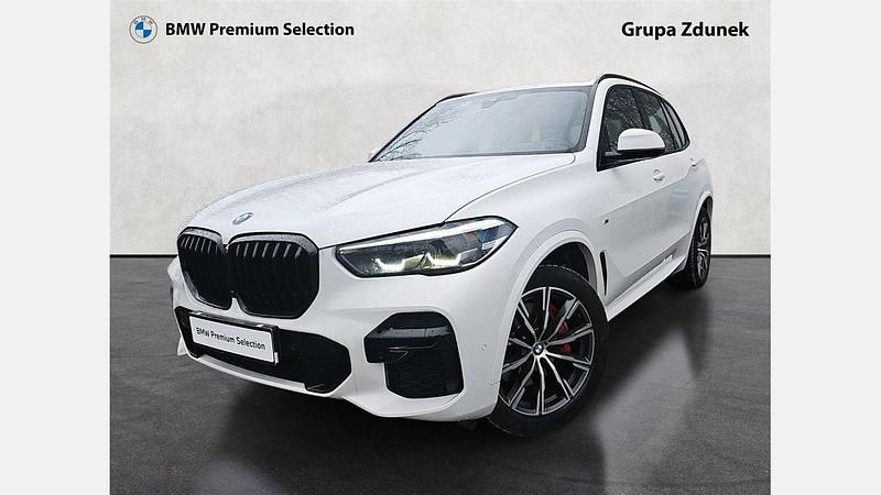 Alpine white 3 Używany 2021 BMW X5 Shadowline SUV | 212 900 zł (Uczciwa cena) - Obraz 1/3