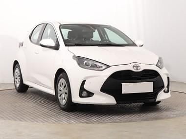 Używany Toyota Yaris 125 KM (91 kW) 2022 Biały Hatchback