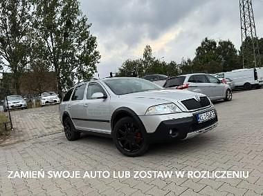 Srebrny Używany 2007 Skoda Octavia Kombi | 16 900 zł (Dość drogi) - Obraz 1/4