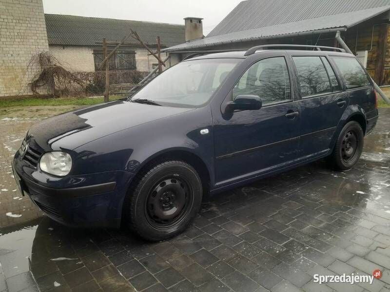 Używany VW Golf IV 101 KM (74 kW) 2002 Granatowy Sedan/Limuzyna