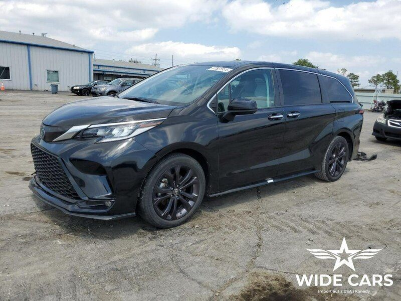 Czarny Używany 2021 Toyota Sienna Premium Minivan | 88 800 zł - Obraz 1/4