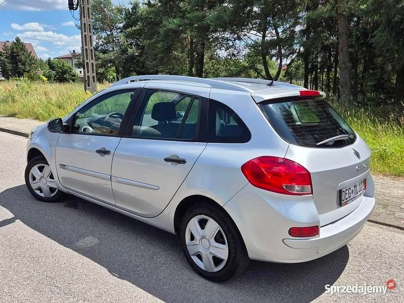 Używany Renault Clio GrandTour 2009 Srebrny Kombi