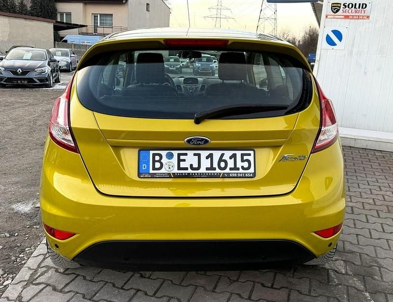Używany Ford Fiesta 60 KM (44 kW) 2015 Złoty (metalik) Hatchback