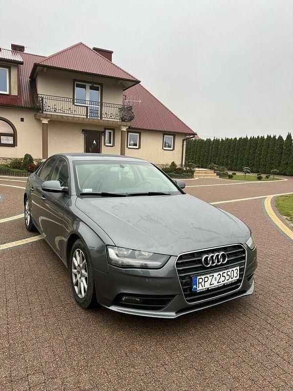 Szary Używany 2012 Audi A4 Sedan/Limuzyna | 34 900 zł (Dobra cena) - Obraz 1/4