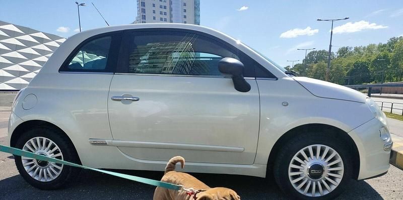 Biały Używany 2008 Fiat 500 Hatchback | 14 900 zł (Uczciwa cena) - Obraz 1/4