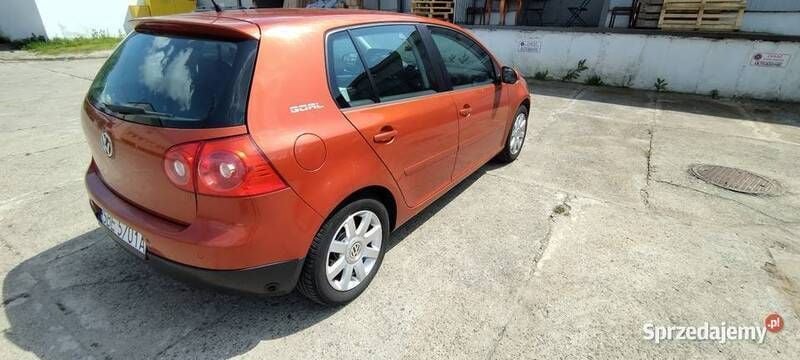 Pomarańczowy Używany 2006 VW Golf V Hatchback | 9100 zł (Dobra cena) - Obraz 1/3