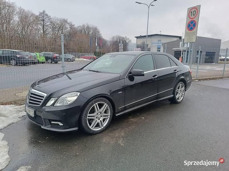 Używany Mercedes E350 AMG line 2010 Czarny Sedan/Limuzyna