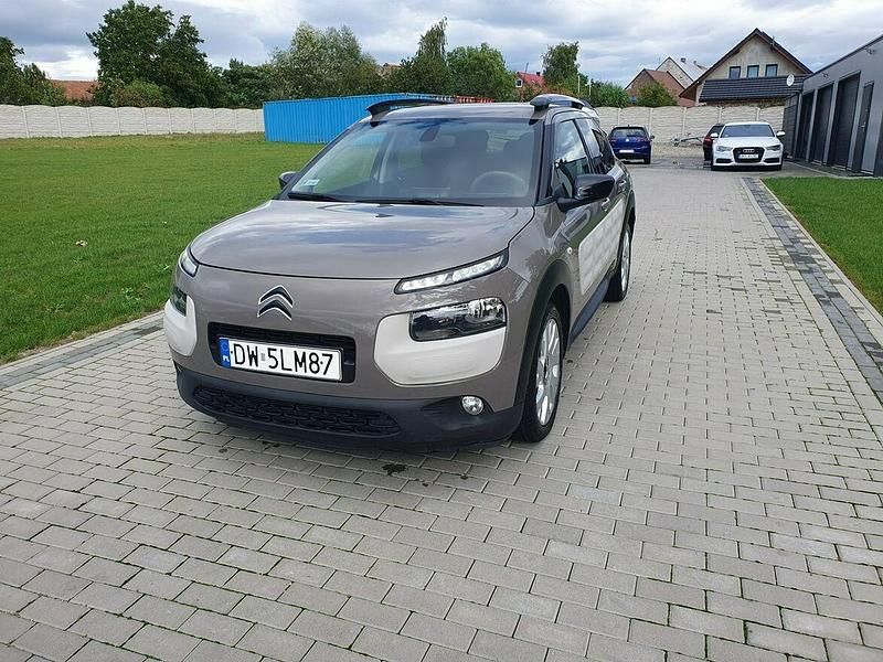 Używany Citroën C4 Cactus 100 KM (73 kW) 2015 Brązowy Hatchback