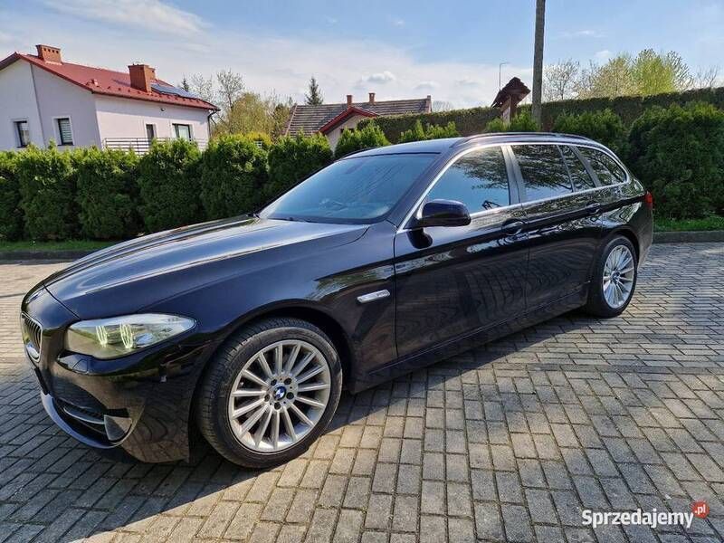 Czarny Używany 2011 BMW 520 Kombi | 39 900 zł (Dość drogi) - Obraz 1/4