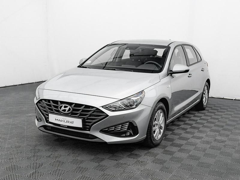Używany Hyundai i30 110 KM (80 kW) 2022 Srebrny (metalik) Hatchback