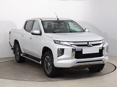 Używany Mitsubishi L200 150 KM (110 kW) 2021 Biały Pickup