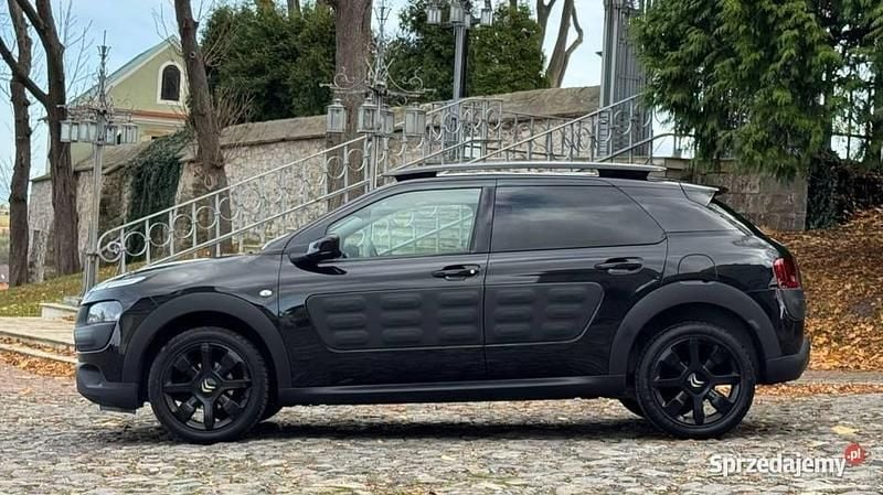 Używany Citroën C4 2016 Czarny Sedan/Limuzyna