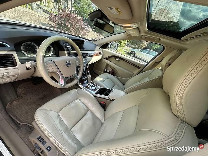 Biały Używany 2012 Volvo XC70 Sedan/Limuzyna | 47 300 zł - Obraz 1/4