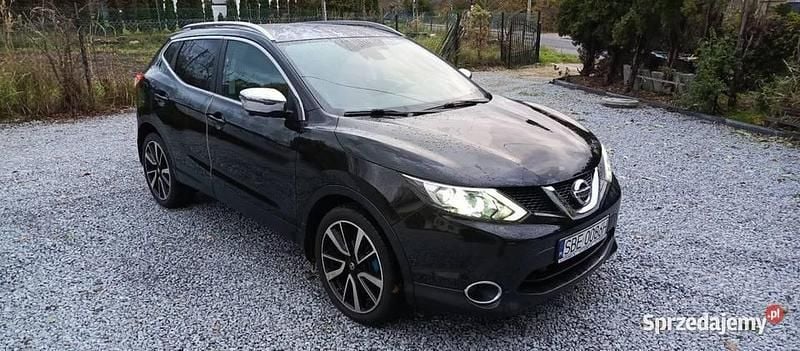 Czarny Używany 2016 Nissan Qashqai SUV | 45 900 zł (Uczciwa cena) - Obraz 1/4