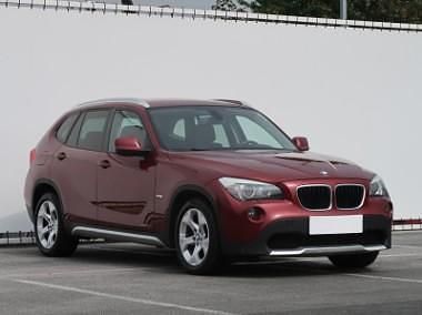 Czerwony Używany 2010 BMW X1 SUV | 31 999 zł (Dość drogi) - Obraz 1/4