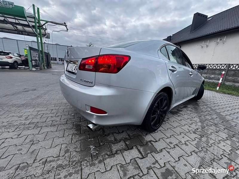 Srebrny Używany 2007 Lexus IS220d Sedan/Limuzyna | 12 500 zł - Obraz 1/4