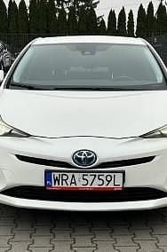 Używany Toyota Prius 98 KM (72 kW) 2016 Biały (metalik, perła) Hatchback