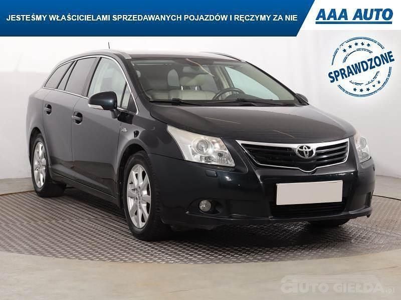 Używany Toyota Avensis 2011 Błękitny