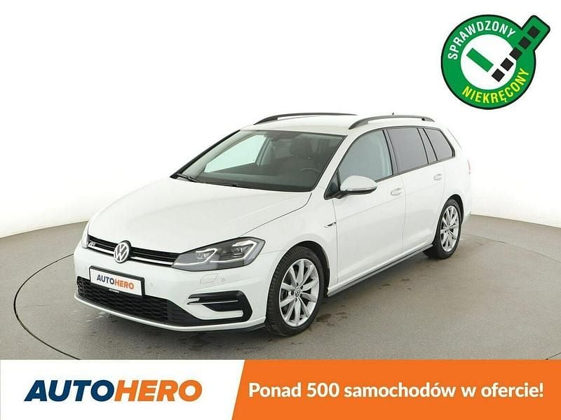 Biały Używany 2018 VW Golf VII R-line Kombi | 59 700 zł (Dobra cena) - Obraz 1/3