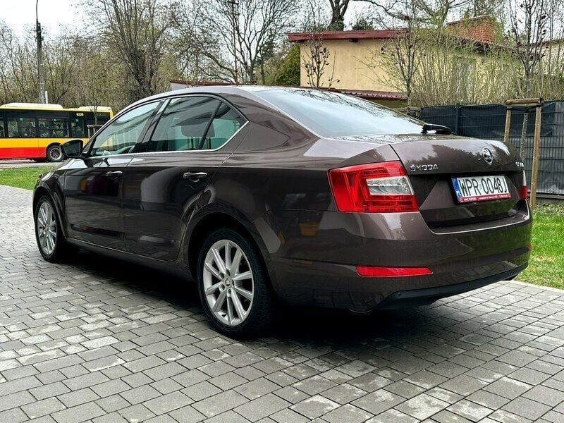 Używany Skoda Octavia 150 KM (110 kW) 2017 Brązowy (metalik) Sedan/Limuzyna