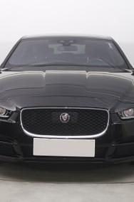 Używany Jaguar XE 241 KM (177 kW) 2016 Czarny Sedan/Limuzyna