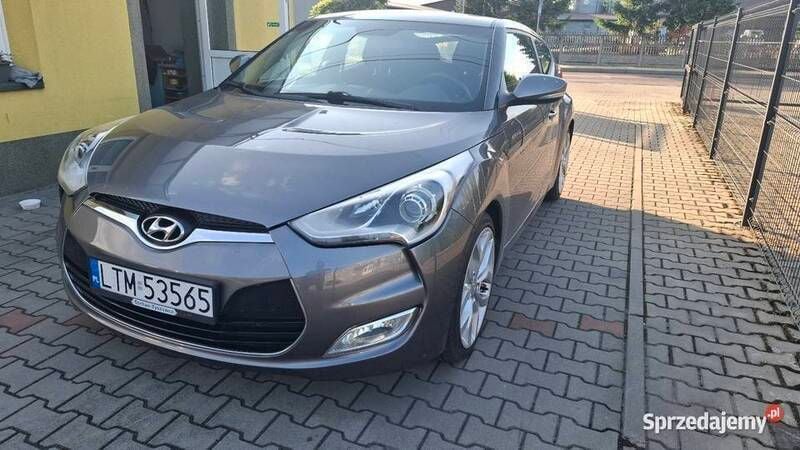 Szary Używany 2011 Hyundai Veloster Hatchback | 27 200 zł - Obraz 1/4