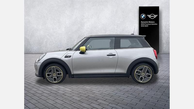 Używany Mini Cooper SE 135 kW (184 KM) 2023 Melting silver iii metalizowany Hatchback