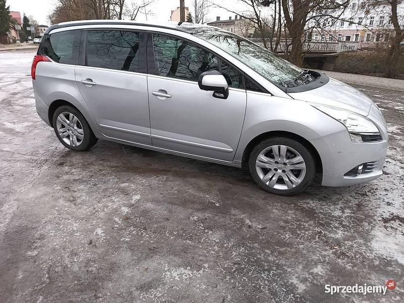 Używany Peugeot 5008 2013 Minivan